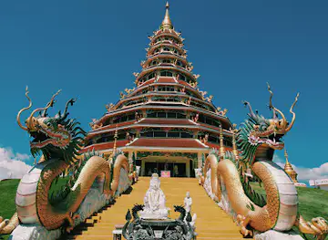 Wat Huay Pla Kang: Goddess of Mercy Chiang Rai