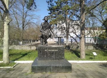 moldova/nistru-river/landmark/pushkin-monument
