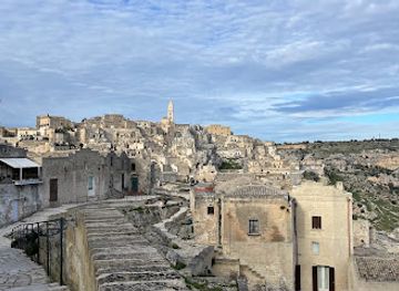 italy/matera/sasso-caveoso/landmark/casa-grotta-del-casalnuovo