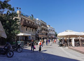 cyprus/kyrenia/landmark/historic-lighthouse