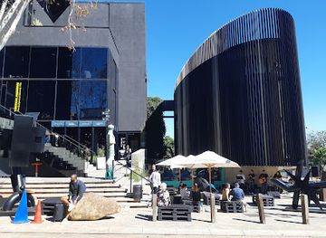 south-africa/johannesburg/rosebank/landmark/keyes-art-mile