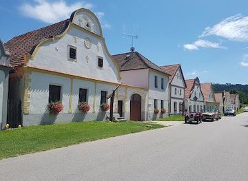 czechia/cesky-krumlov/landmark/holasovice
