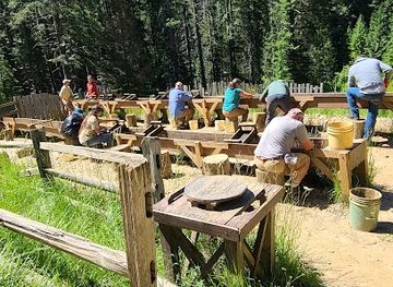 idaho/panhandle/landmark/emerald-creek-garnet-parking-area