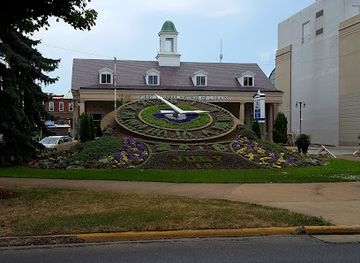 ohio/firelands/landmark/clock-at-washington-park