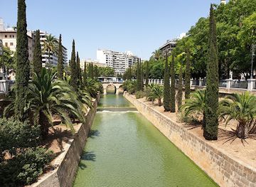 spain/palma-de-mallorca/paseo-maritimo/landmark/device-to-root-out-evil