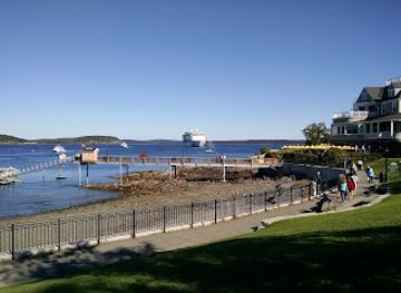 maine/bar-harbor/landmark/oli-s-trolley-inc
