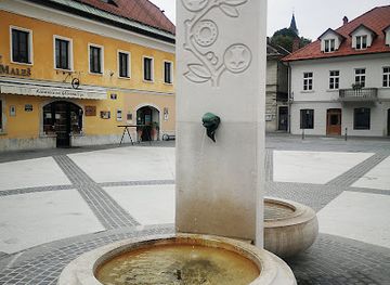 slovenia/kamnik/landmark/spomenik-ob-10-obletnici-osvoboditve