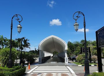 brunei/mukim-batu-apoi/landmark/jame-asr-hassanil-bolkiah-mosque