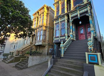 california/san-francisco/landmark/victorian-houses-at-mcallister-st
