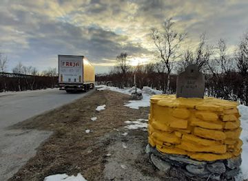 sweden/riksgransen/landmark/riksgrensen-riksvei-31