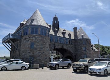 rhode-island/narragansett/landmark/the-towers
