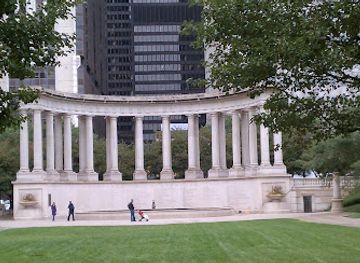 illinois/corn-belt/landmark/millennium-park