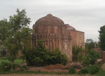 pakistan/peshawar/university-town/landmark/kotla-mohsin-khan