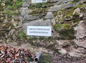 hungary/pecs/landmark/delelo-kut