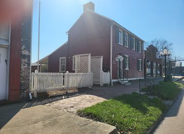 illinois/grand-prairie/landmark/mermaid-house-inn