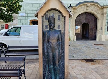 slovakia/zahorie/landmark/city-guard-statue