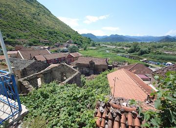 montenegro/lake-skadar/landmark/jg-apartments-skadar-lake