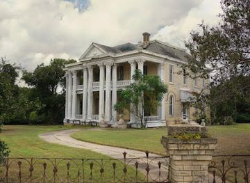 texas/central-texas/landmark/walnut-ridge-mansion