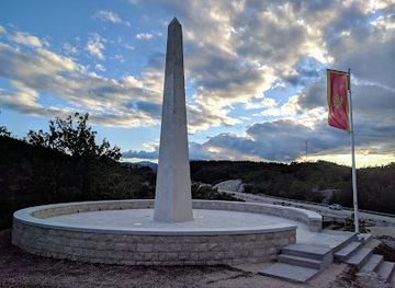 montenegro/niksic-field/landmark/spomenik-poginulim-borcima-sa-grahovca