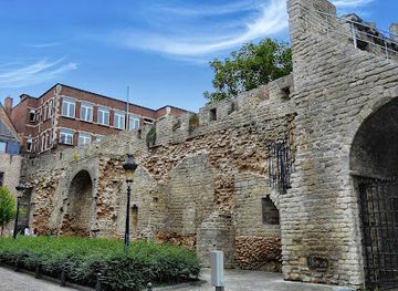 belgium/brussels/landmark/stadsmuur-en-villerstoren