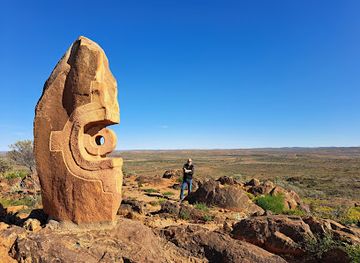 australia/far-west/landmark/living-desert-sculptures