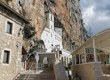 montenegro/old-herzegovina/landmark/ostrog-orthodox-monastery