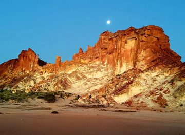 australia/top-end/landmark/rainbow-valley-conservation-reserve