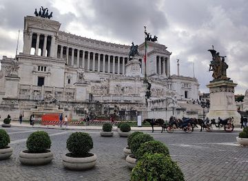 italy/rome/landmark/basilica-ulpia