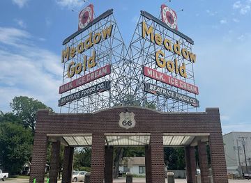 oklahoma/tulsa/landmark/meadow-gold-sign