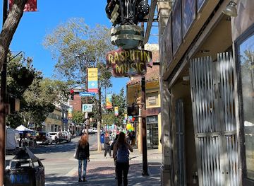 california/berkeley/telegraph-avenue/landmark/telegraph-avenue