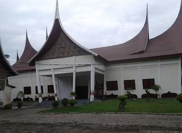 indonesia/west-sumatra/landmark/cultural-park-west-sumatra-province