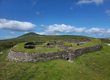 ireland/ring-of-kerry/landmark/leacanabuaile-ring-fort