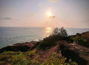 india/gokarna/landmark/sunset-view-point-om-beach-road