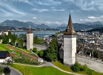 switzerland/lucerne/lake-lucerne/landmark/museggmauer