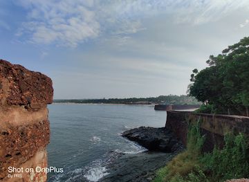 india/goa/calangute/landmark/sinquerim-fort