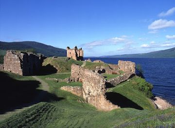 united-kingdom/nairnshire/landmark/urquhart-castle