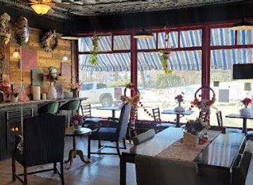 connecticut/waterbury/landmark/common-grounds-bistro