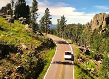 south-dakota/custer/landmark/custer-state-park-visitor-center
