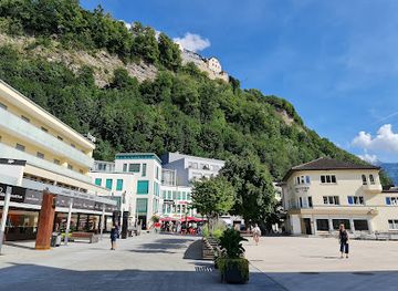 liechtenstein/furstensteig/landmark/postmuseum-vaduz
