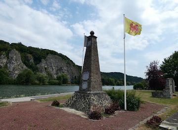 belgium/namur/landmark/monument-aux-heros-des-deux-guerres