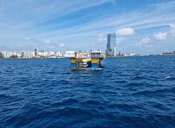 maldives/male/landmark/whale-submarine