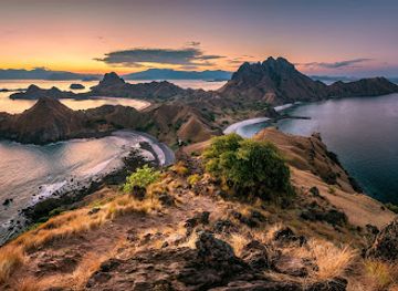 indonesia/labuan-bajo/landmark/loh-liang-komodo-national-park