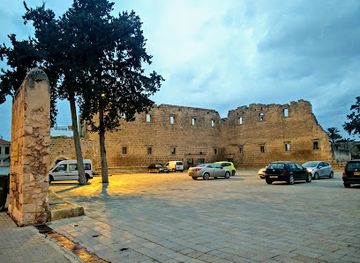 cyprus/famagusta-district/landmark/venetian-palace-ruins