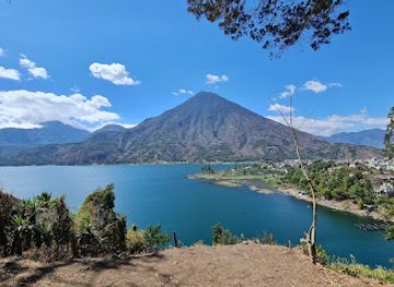 guatemala/lake-atitlan/landmark/parque-xechivoy