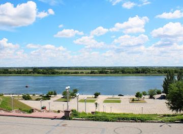 ukraine/kherson-region/landmark/park-slavy