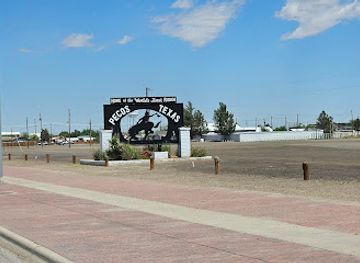 texas/trans-pecos/landmark/welcome-to-pecos-texas-sign