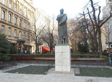 hungary/northern-hungary/landmark/endre-ady-statue
