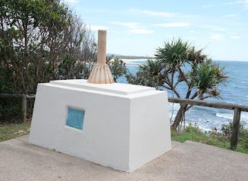 australia/sunshine-coast/landmark/queen-of-the-colonies-monument