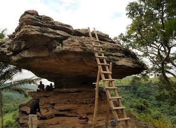 ghana/sogakope/landmark/umbrella-rock