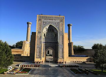 uzbekistan/zarafshan-range/landmark/rukhobod-mausoleum